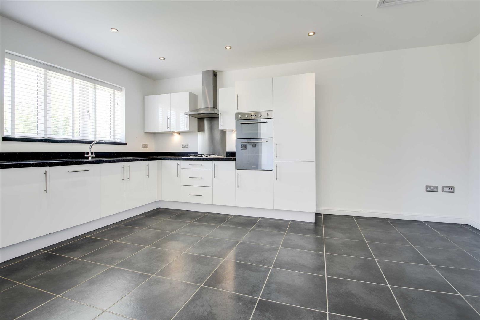 Wreschner Close, Deanshanger, Milton Keynes